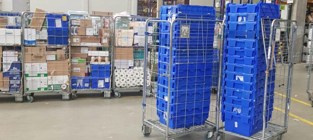 retail industry like Rossmann in Czech Republic use roll containers