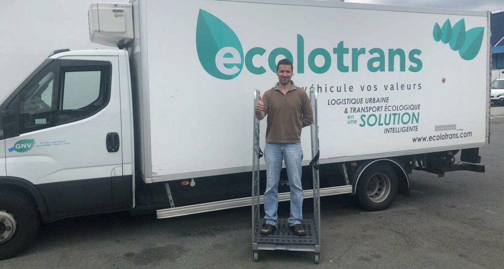 Foldia roll cage in use at ecolotrans