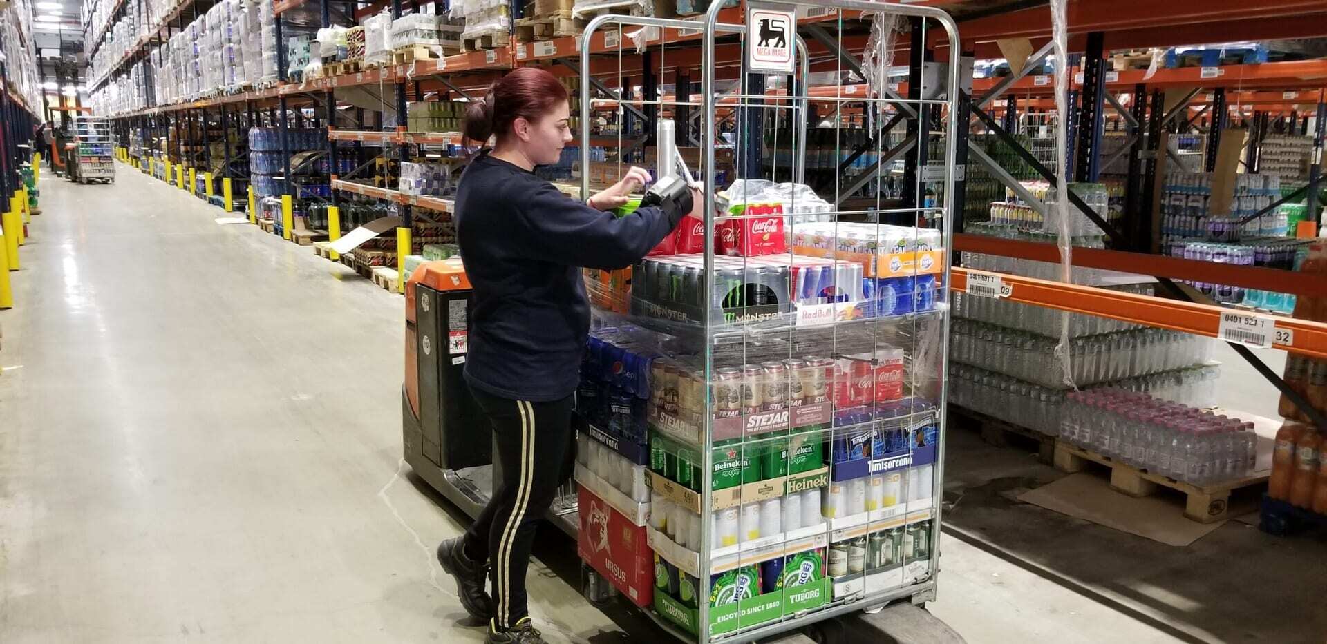 intralogistics in grocery industry