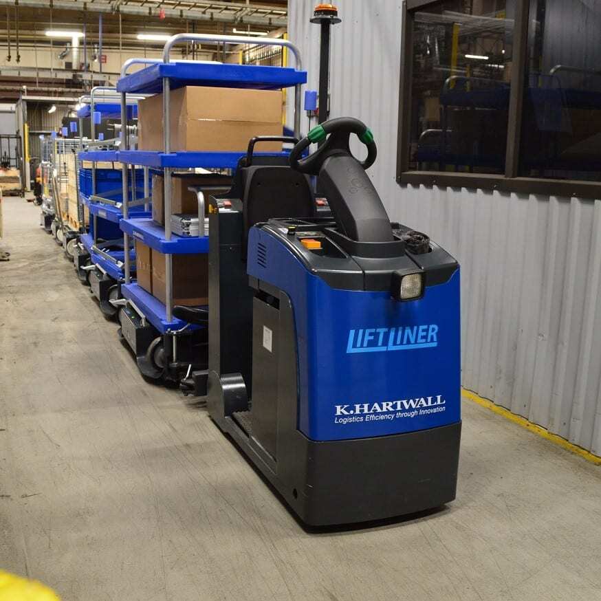 LiftLiner tugger train in parcel logistics