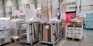 SmartCube foldable cage for standing items in use at BAHAG Bauhaus