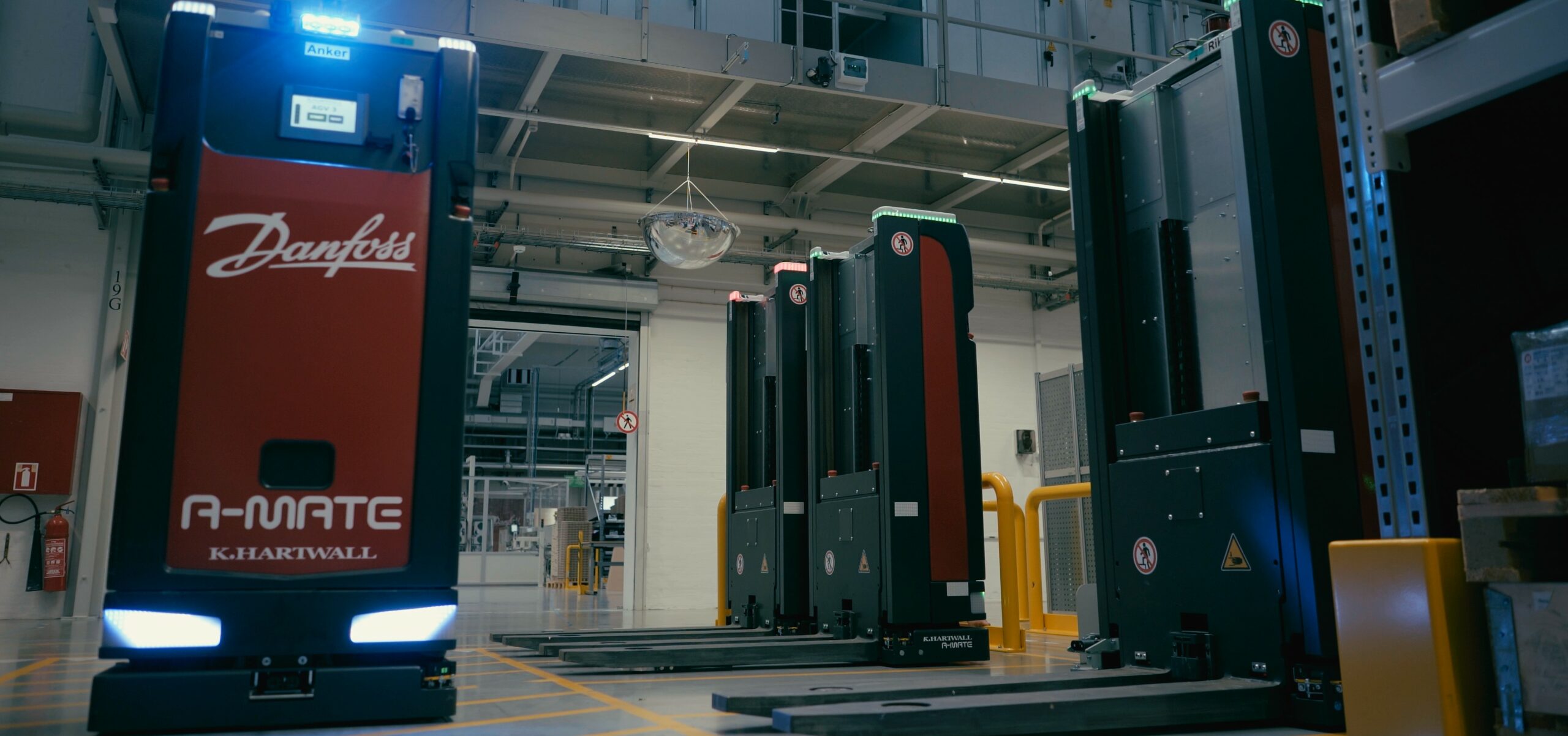 Danfoss in Dänemark setzt vier FTS A-MATE FreeLift für den automatisierten Palettentransport ein