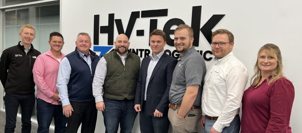 K.Hartwall und Hy-Tek arbeiten künftig beim Vertrieb von Fahrerlosen Transportsystemen und AGVs zusammen