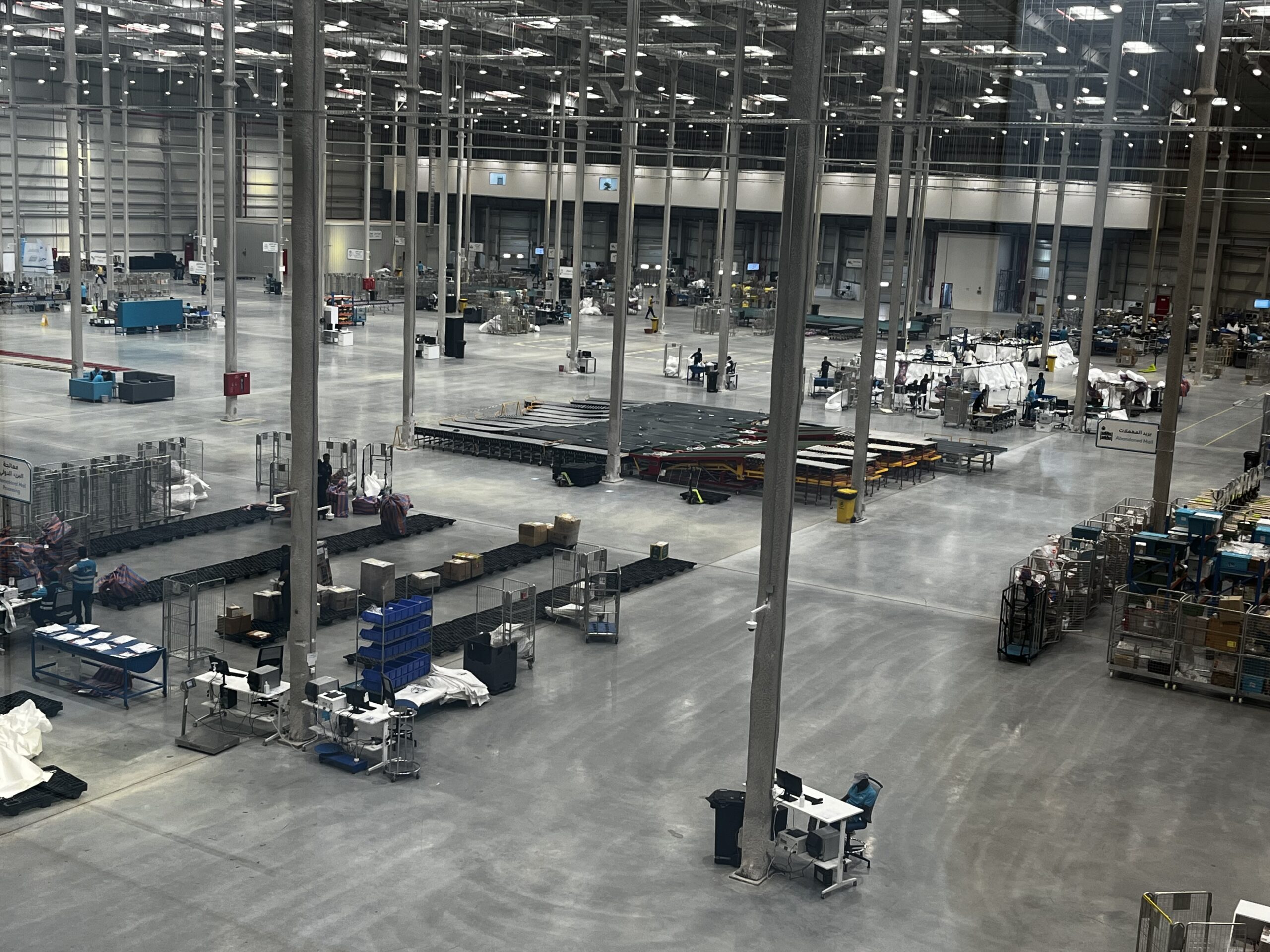 Saudi Post warehouse with K.Hartwall 4-sided Compactiners